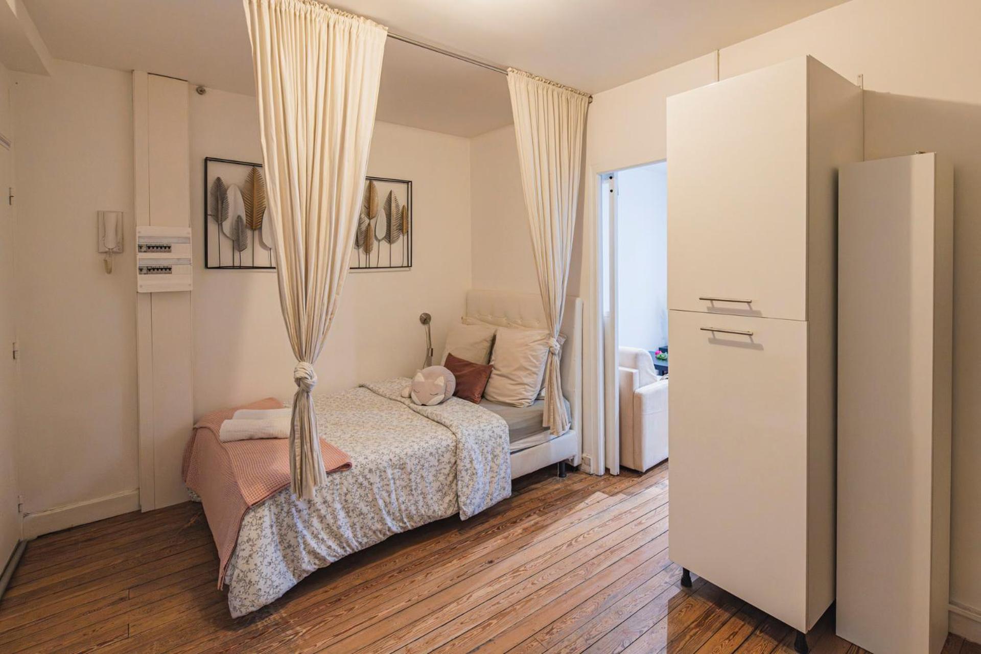 Appartement Cosy Proche Cathedrale Reims Exterior photo
